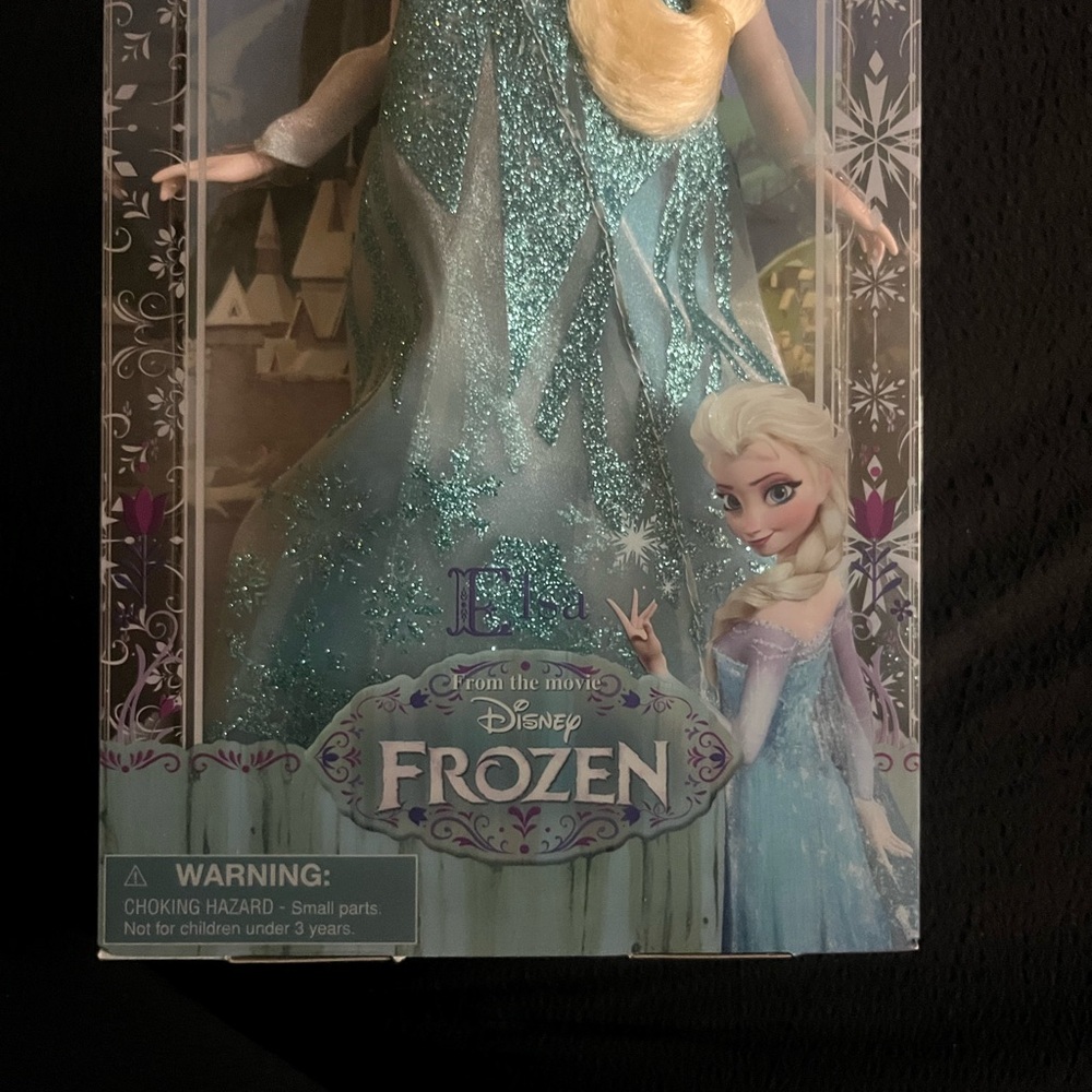 Disney Store - Classic Doll Collection Frozen Elsa Doll - Picture 4 of 7